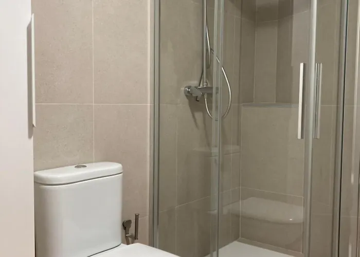 Daire Fantastic Seafront With Sea Views & Pool